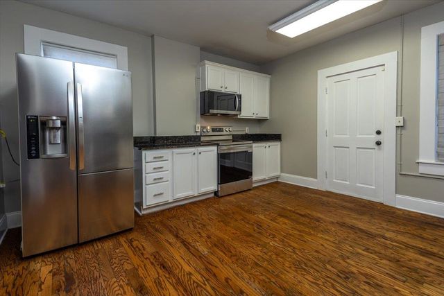 384 Mulberry St Apt 203, Memphis, TN 38103