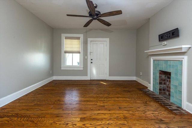 384 Mulberry St Apt 203, Memphis, TN 38103