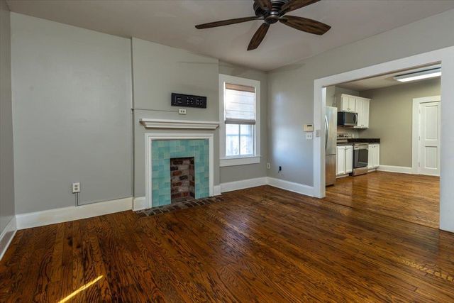 384 Mulberry St Apt 203, Memphis, TN 38103