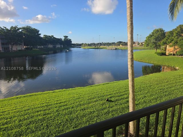 7980 N Nob Hill Rd 204, Tamarac, FL 33321