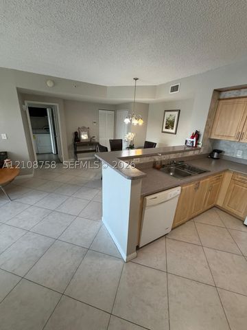 7980 N Nob Hill Rd 204, Tamarac, FL 33321
