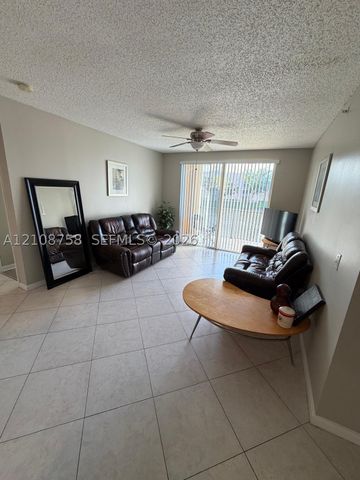 7980 N Nob Hill Rd 204, Tamarac, FL 33321