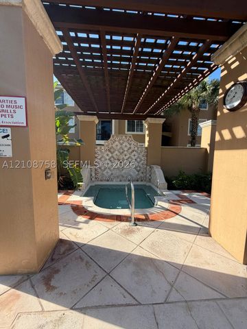 7980 N Nob Hill Rd 204, Tamarac, FL 33321