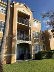 7980 N Nob Hill Rd 204, Tamarac, FL 33321