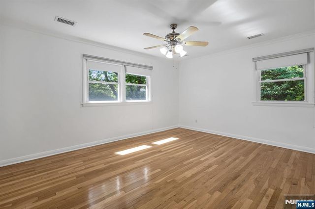 144 Seneca Court, Paramus, NJ 07652
