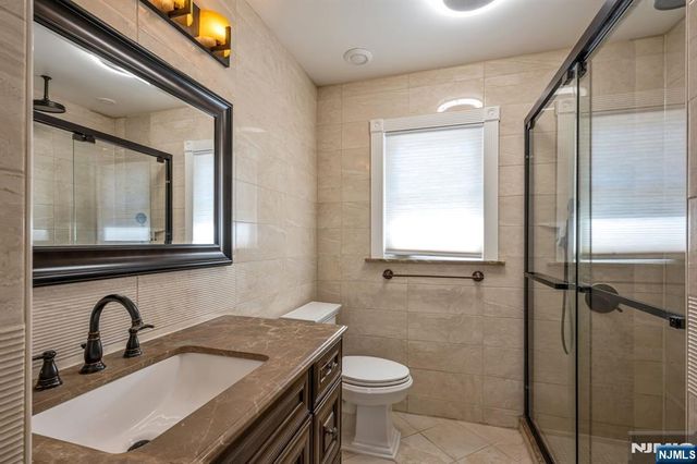 144 Seneca Court, Paramus, NJ 07652