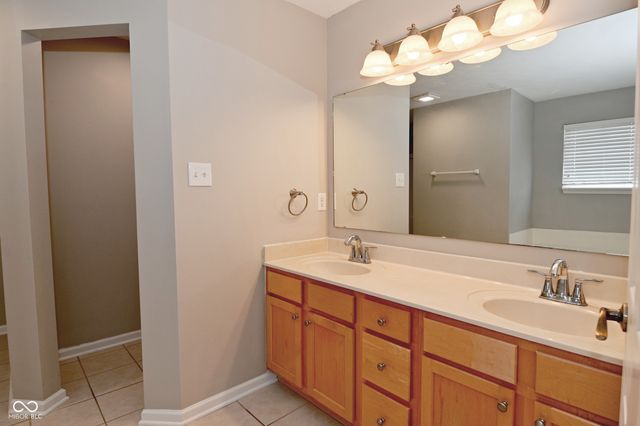 18690 Round Lake Road, Noblesville, IN 46060