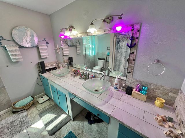 424 Evans Street, Angleton, TX 77515