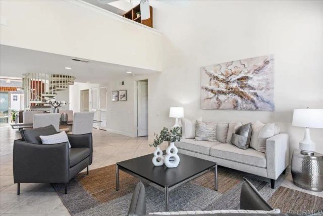 223 Via Osuna, Rancho Santa Fe, CA 92091