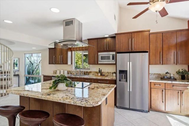 223 Via Osuna, Rancho Santa Fe, CA 92091
