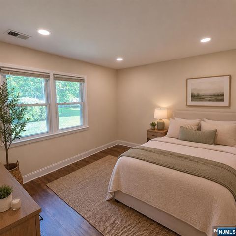 647 Wyckoff Avenue, Mahwah, NJ 07430