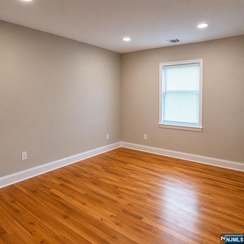 647 Wyckoff Avenue, Mahwah, NJ 07430