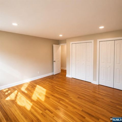 647 Wyckoff Avenue, Mahwah, NJ 07430