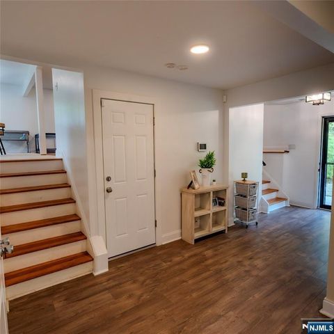 647 Wyckoff Avenue, Mahwah, NJ 07430