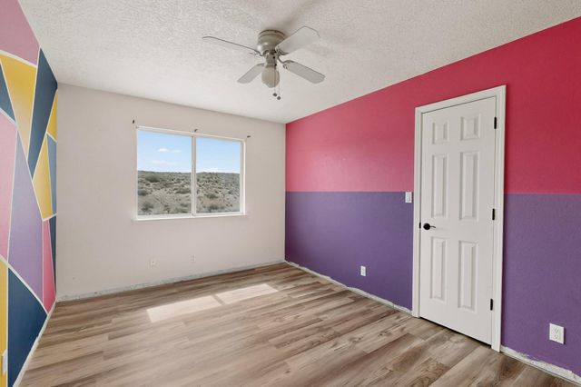 76 Juniper Avenue, Los Lunas, NM 87031
