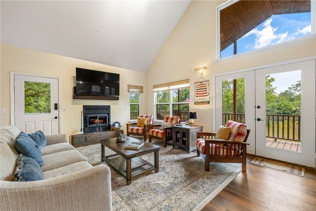 545 County Road 235, Eureka Springs, AR 72632