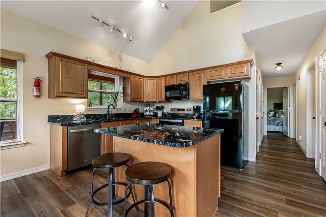 545 County Road 235, Eureka Springs, AR 72632