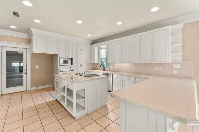 204 Plantation Avenue, Pottsboro, TX 75076