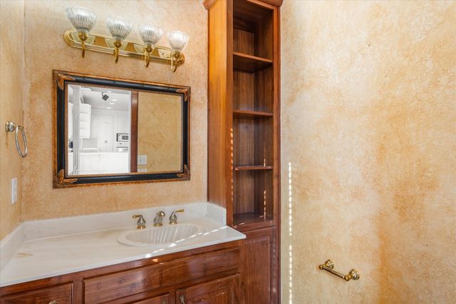 204 Plantation Avenue, Pottsboro, TX 75076