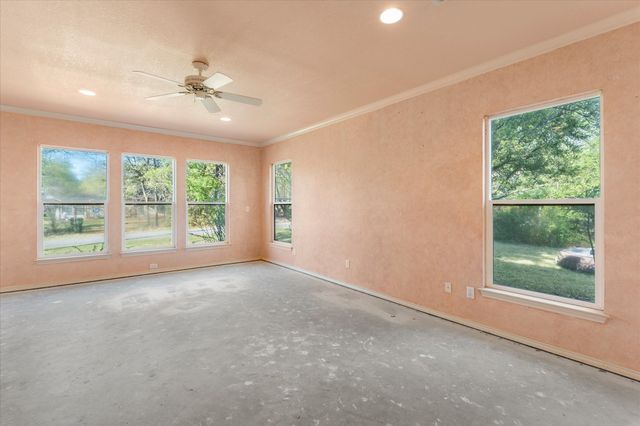 204 Plantation Avenue, Pottsboro, TX 75076