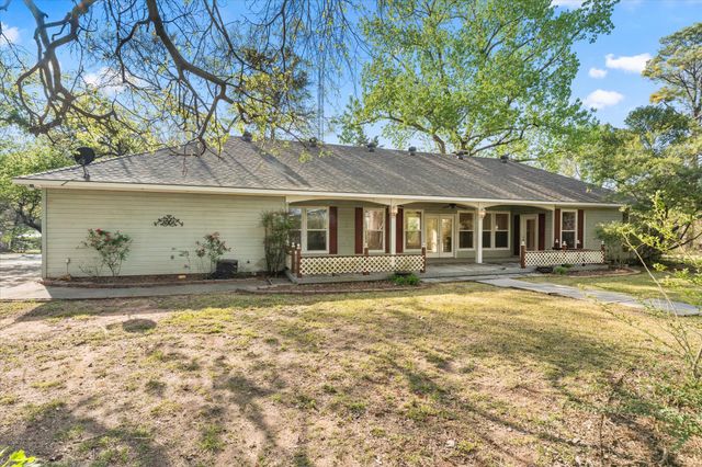 204 Plantation Avenue, Pottsboro, TX 75076