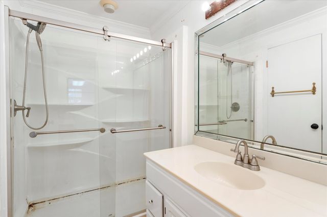 204 Plantation Avenue, Pottsboro, TX 75076