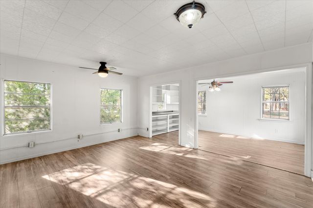 204 Plantation Avenue, Pottsboro, TX 75076