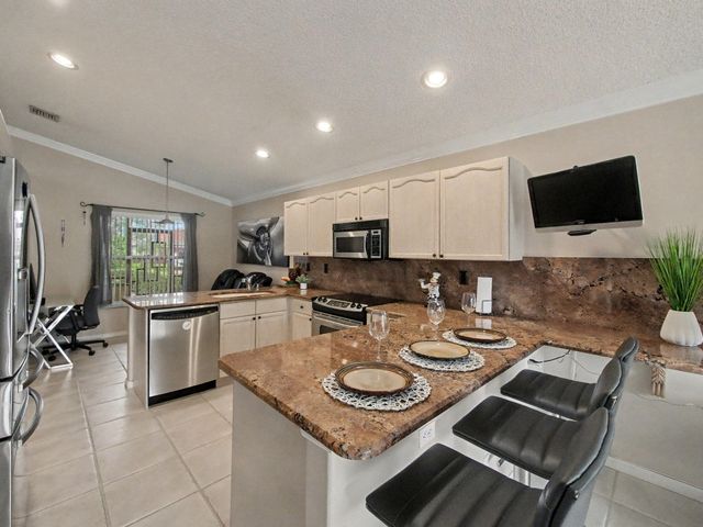 6292 Grand Cypress Circle, Lake Worth, FL 33463