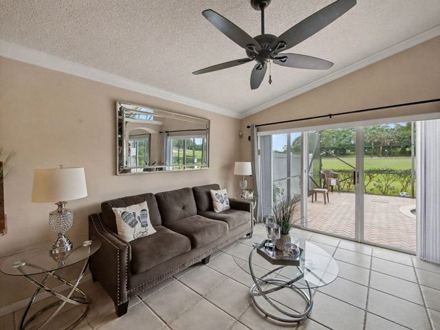 6292 Grand Cypress Circle, Lake Worth, FL 33463