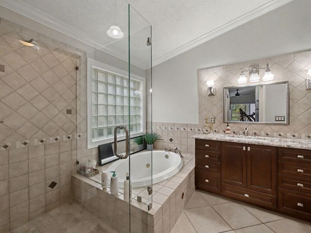 6292 Grand Cypress Circle, Lake Worth, FL 33463