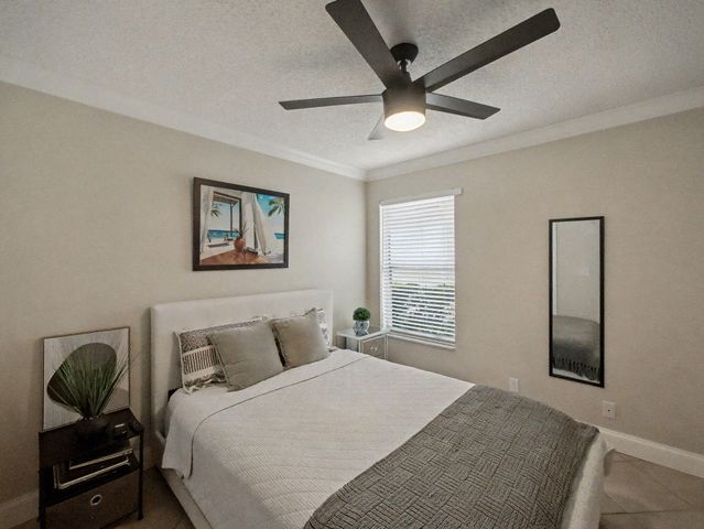 6292 Grand Cypress Circle, Lake Worth, FL 33463