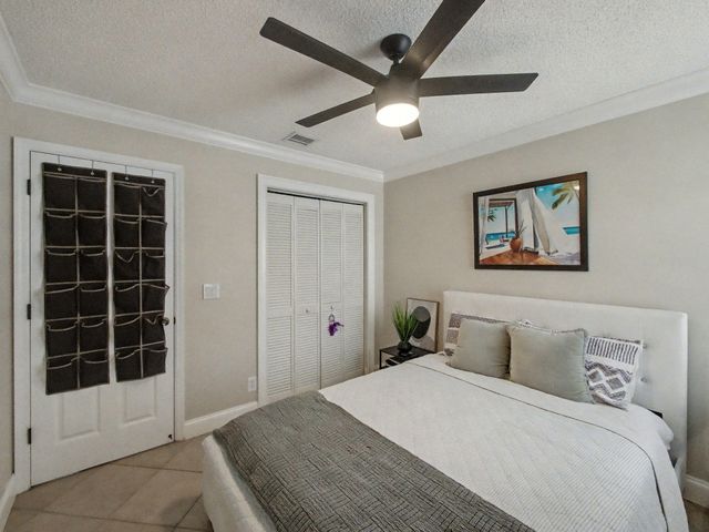 6292 Grand Cypress Circle, Lake Worth, FL 33463