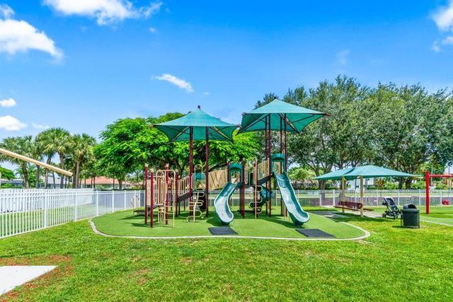 6292 Grand Cypress Circle, Lake Worth, FL 33463