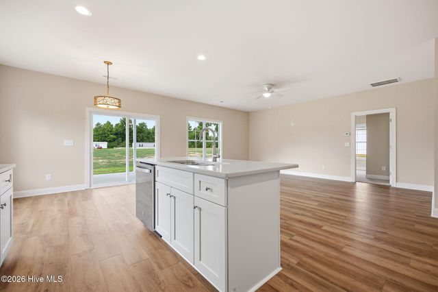 911 Albrittons Road, Kinston, NC 28504