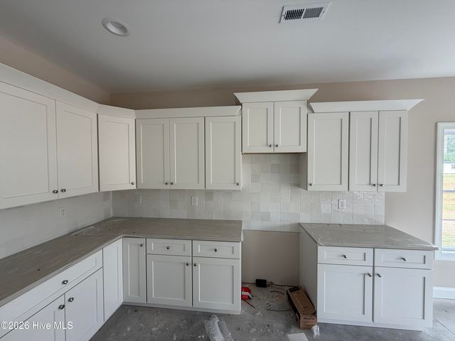 911 Albrittons Road, Kinston, NC 28504