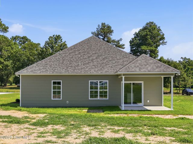 911 Albrittons Road, Kinston, NC 28504