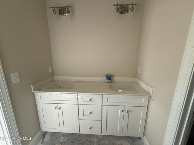911 Albrittons Road, Kinston, NC 28504