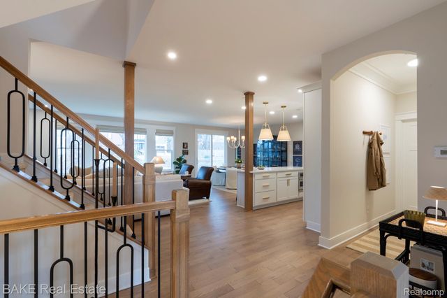 205 Mountain View Lane, Milford Village, MI 48381