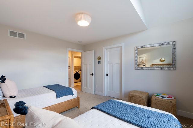 205 Mountain View Lane, Milford Village, MI 48381