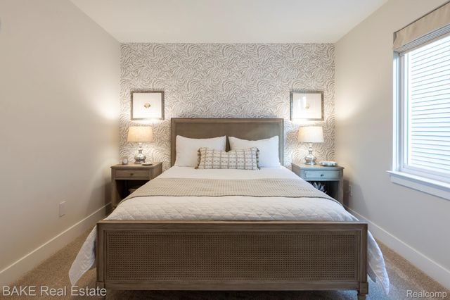 205 Mountain View Lane, Milford Village, MI 48381