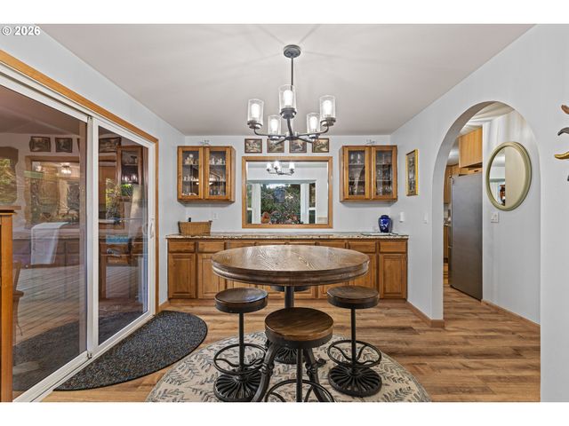 94442 CARLSON HEIGHTS Ln, North Bend, OR 97459