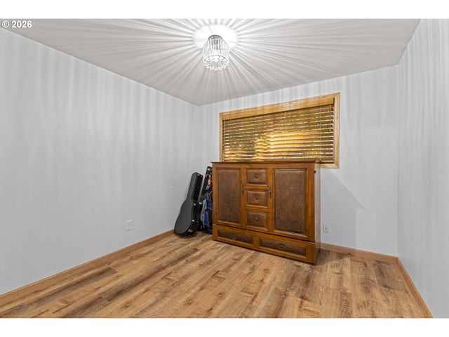 94442 CARLSON HEIGHTS Ln, North Bend, OR 97459