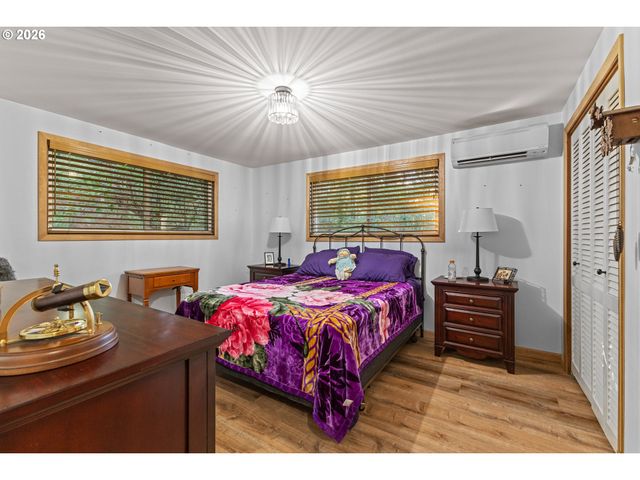 94442 CARLSON HEIGHTS Ln, North Bend, OR 97459