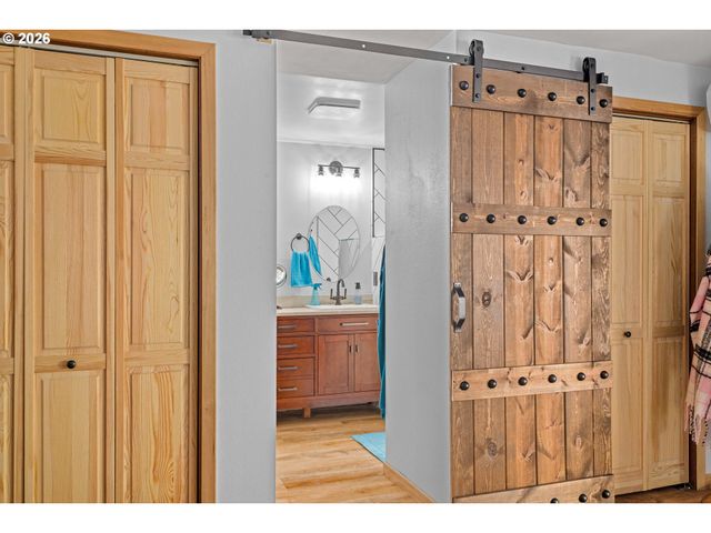 94442 CARLSON HEIGHTS Ln, North Bend, OR 97459