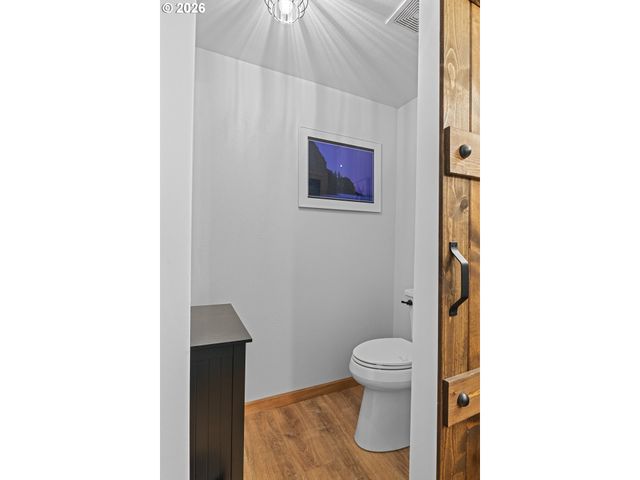 94442 CARLSON HEIGHTS Ln, North Bend, OR 97459