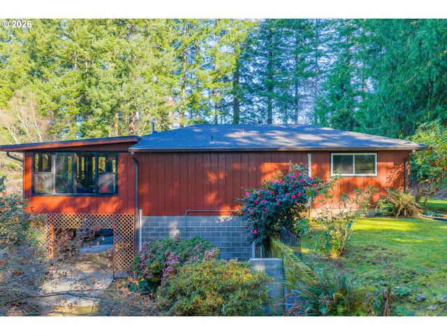 94442 CARLSON HEIGHTS Ln, North Bend, OR 97459