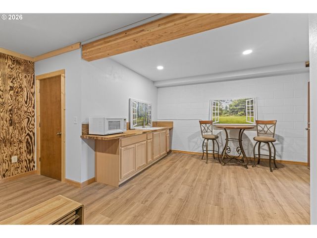 94442 CARLSON HEIGHTS Ln, North Bend, OR 97459