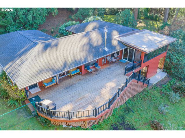 94442 CARLSON HEIGHTS Ln, North Bend, OR 97459