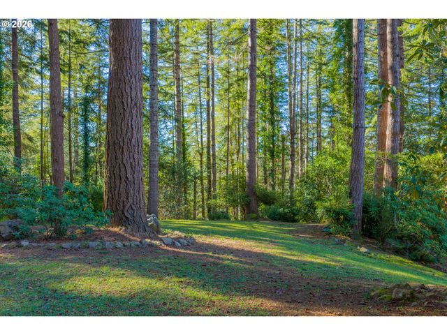 94442 CARLSON HEIGHTS Ln, North Bend, OR 97459