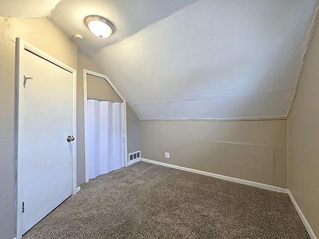 5870 N 72nd STREET, Milwaukee, WI 53218
